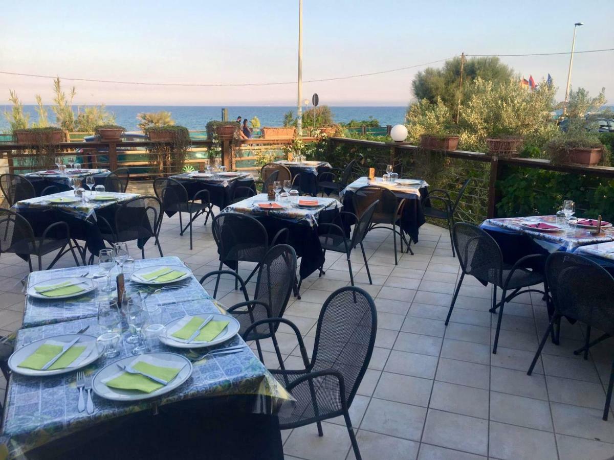 Hotel Jonio Lido di Noto Buitenkant foto